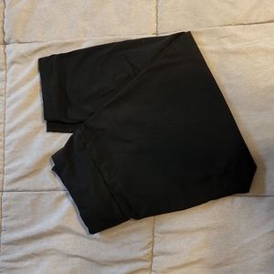 Stylus Capri Leggings